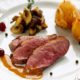 Eendenborstfilet met champignons en veenbessensaus